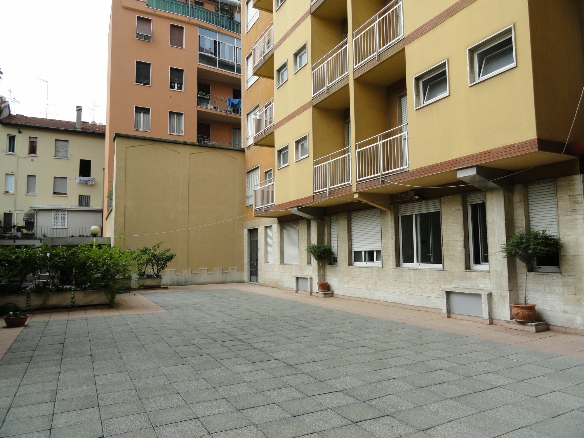 Residence Giusti 6 Milano Ngoại thất bức ảnh